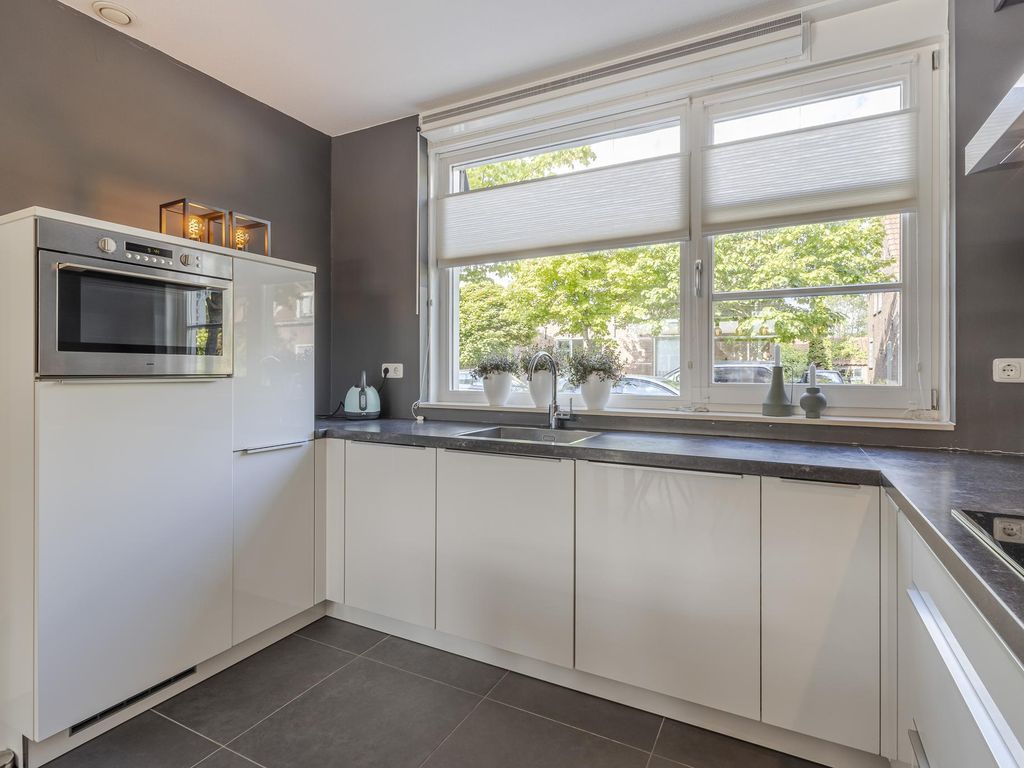 Frederikstraat 6, HARDINXVELD-GIESSENDAM