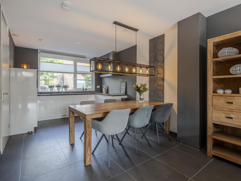 Frederikstraat 6, HARDINXVELD-GIESSENDAM