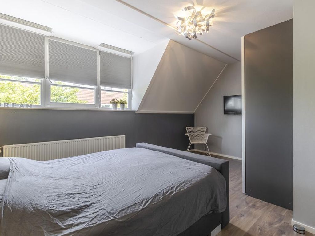 Frederikstraat 6, HARDINXVELD-GIESSENDAM