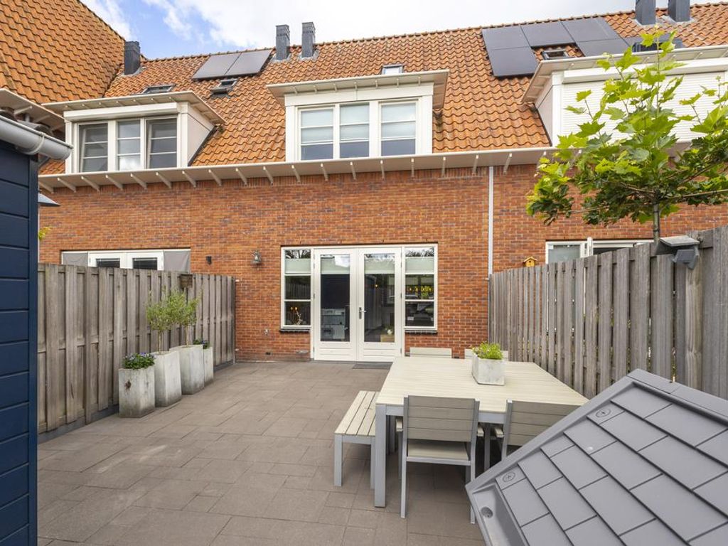 Frederikstraat 6, HARDINXVELD-GIESSENDAM