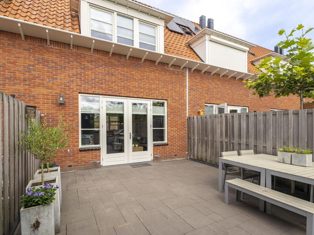Frederikstraat 6, HARDINXVELD-GIESSENDAM
