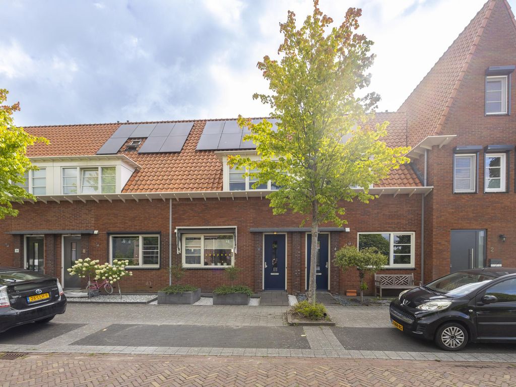 Frederikstraat 6, HARDINXVELD-GIESSENDAM