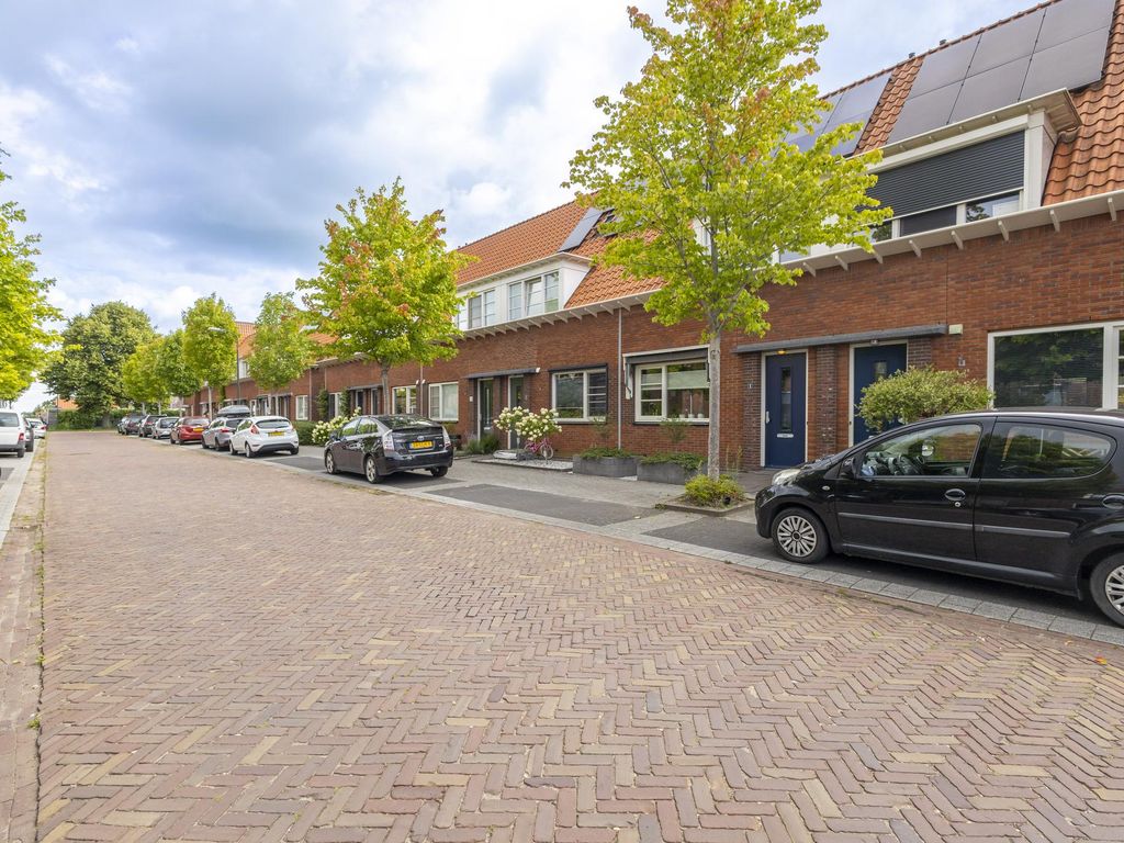 Frederikstraat 6, HARDINXVELD-GIESSENDAM