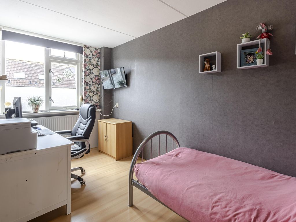 Breedewaij 24, Hardinxveld-Giessendam