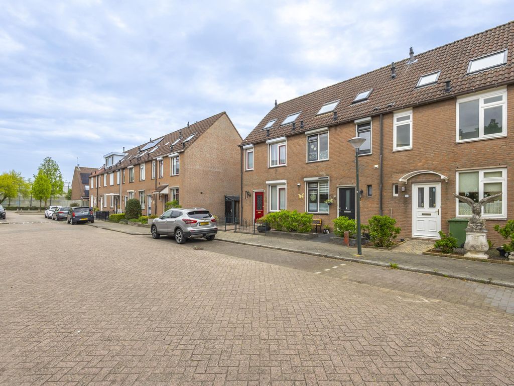 Breedewaij 24, Hardinxveld-Giessendam