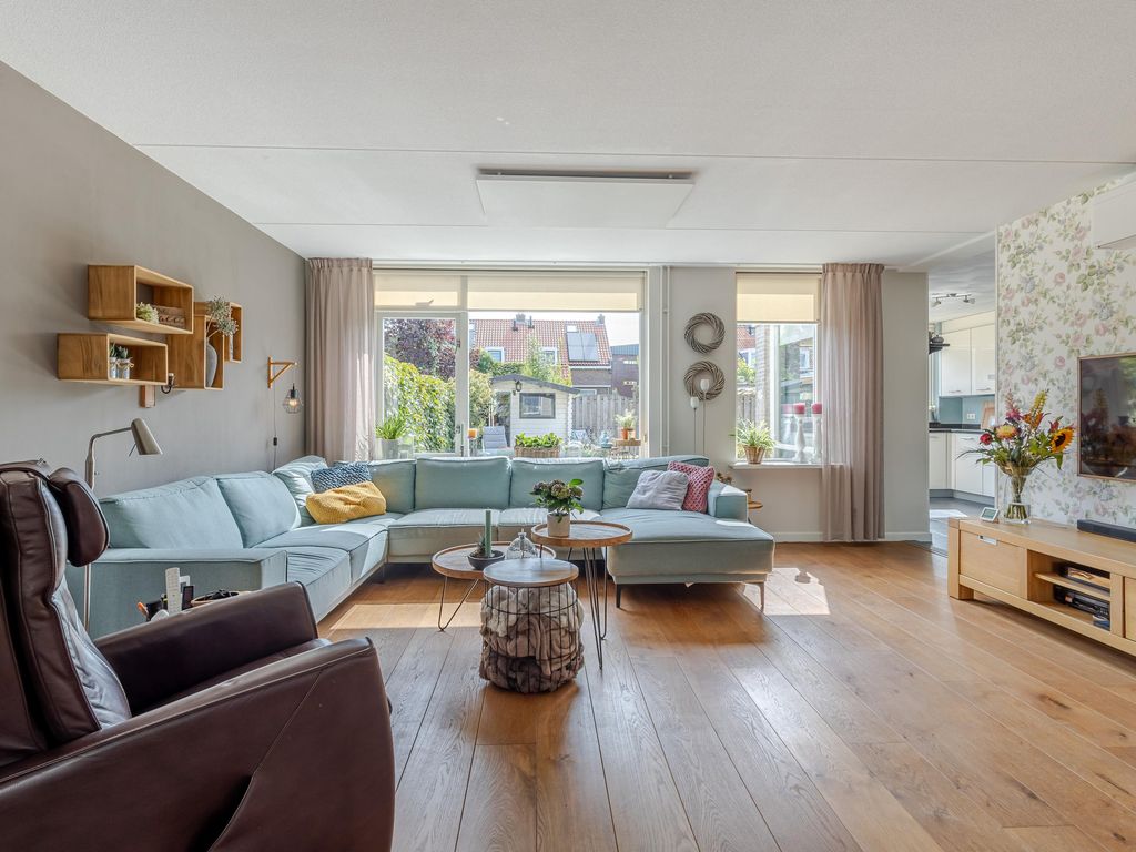 Burg Viezeestraat 7, Bleskensgraaf ca