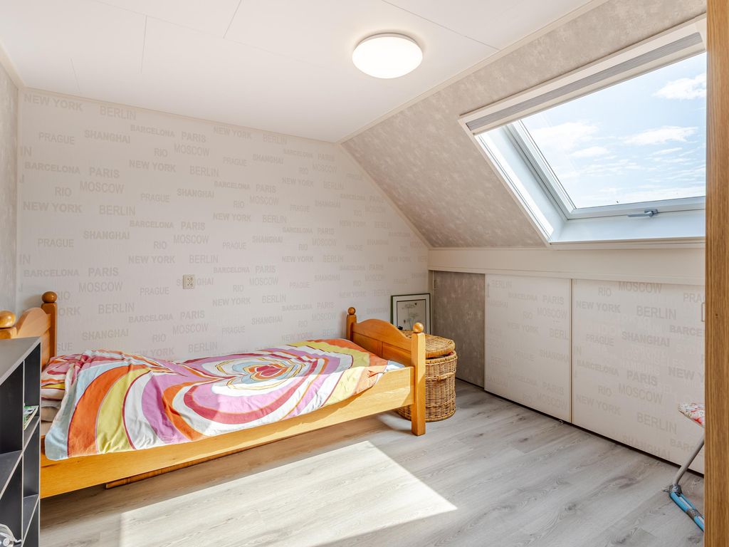 Burg Viezeestraat 7, Bleskensgraaf ca
