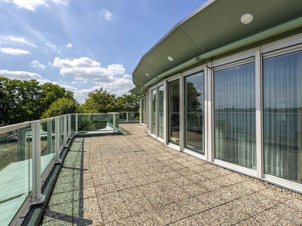 Rivierdijk 245, HARDINXVELD-GIESSENDAM