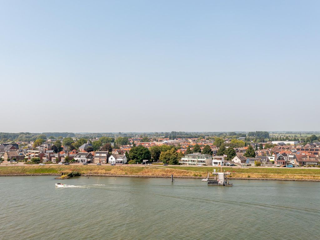 Rivierdijk 245, HARDINXVELD-GIESSENDAM