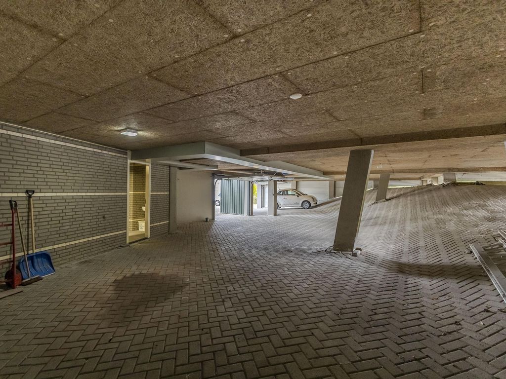 Rivierdijk 245, HARDINXVELD-GIESSENDAM