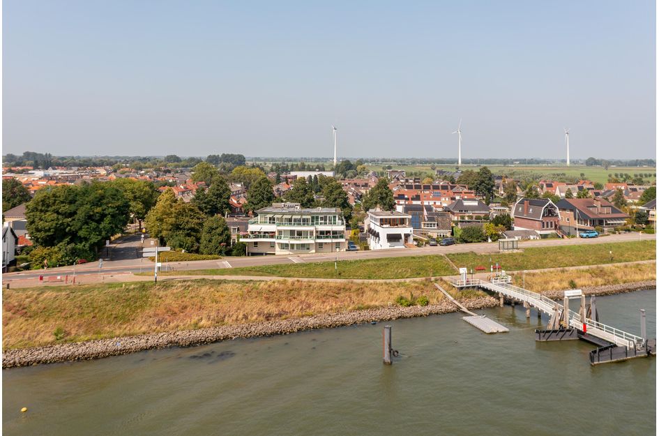 Rivierdijk 245