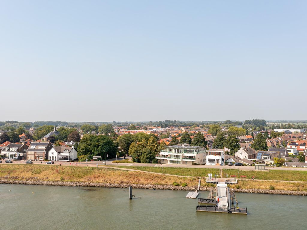 Rivierdijk 245, HARDINXVELD-GIESSENDAM