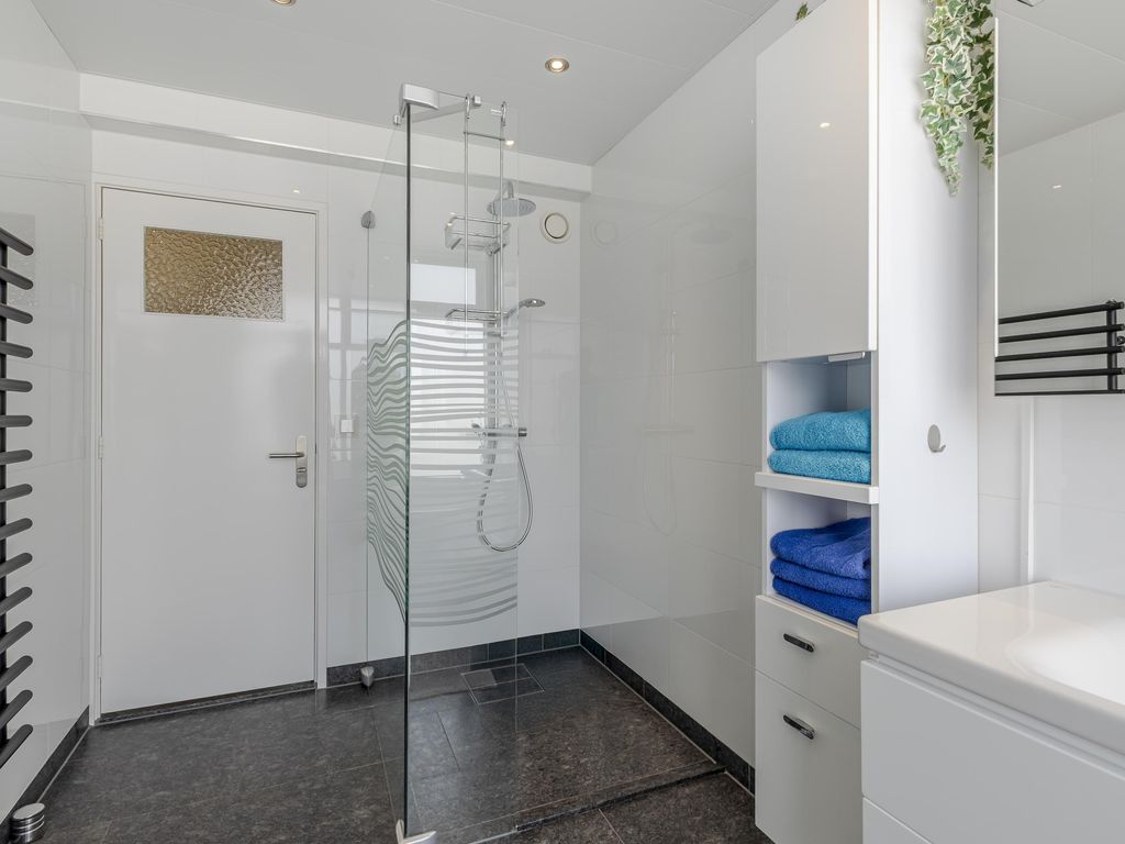 Maasstraat 5, HARDINXVELD-GIESSENDAM