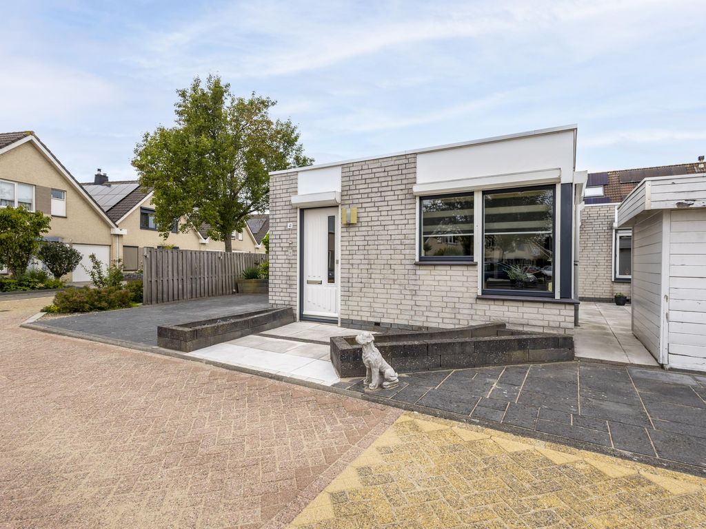 Overlaat 40, Sliedrecht