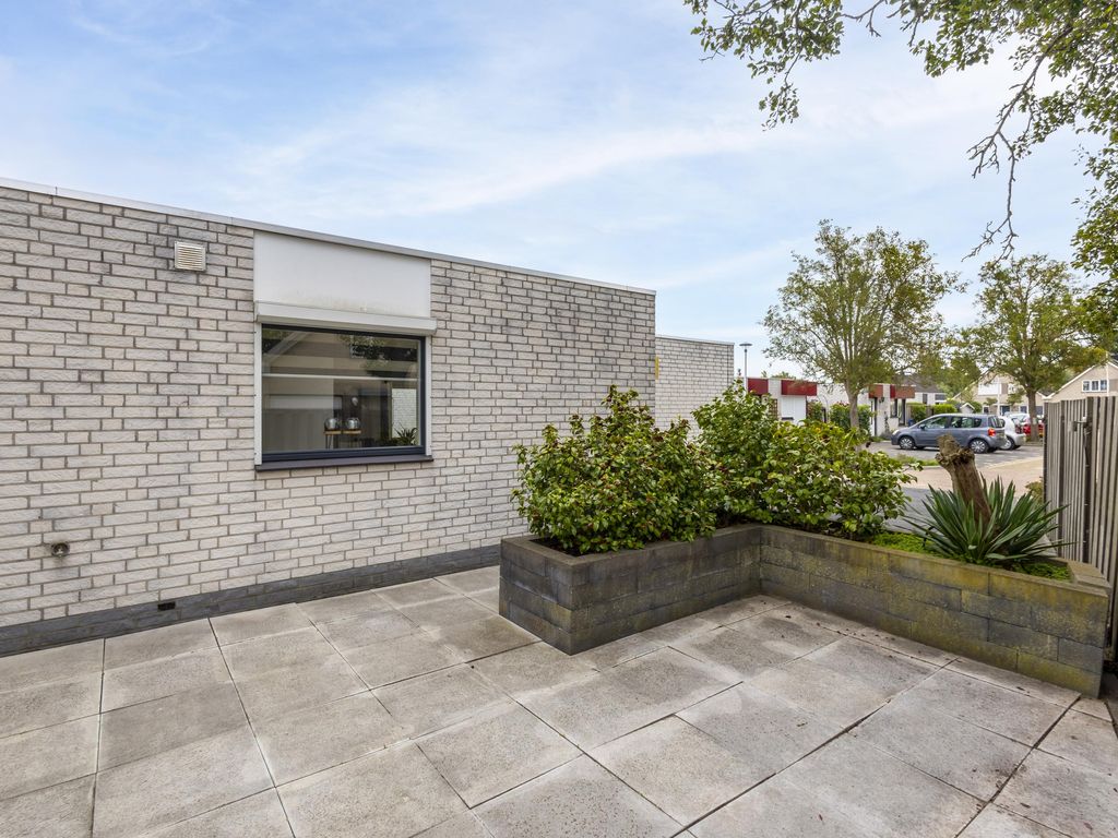 Overlaat 40, Sliedrecht