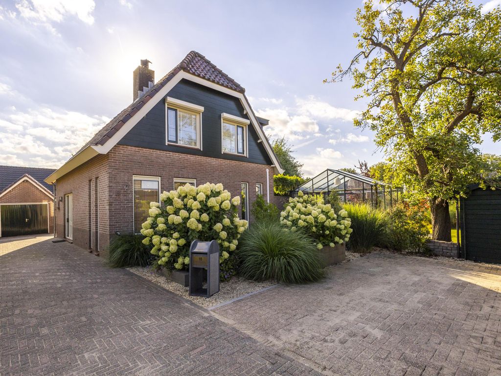 Akkerstraat 18, Hardinxveld-Giessendam