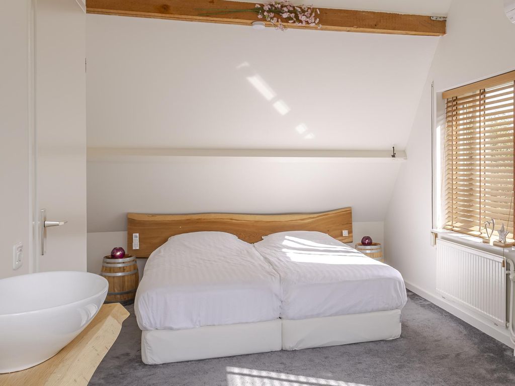 Akkerstraat 18, HARDINXVELD-GIESSENDAM