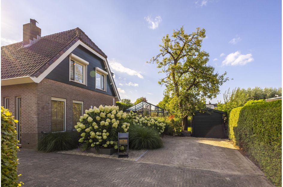 Akkerstraat 18