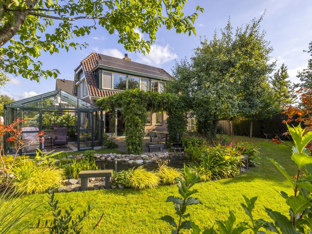 Akkerstraat 18, HARDINXVELD-GIESSENDAM