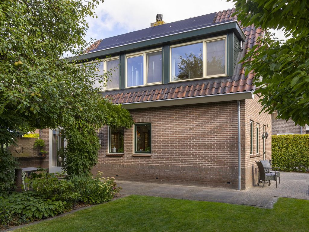 Akkerstraat 18, HARDINXVELD-GIESSENDAM