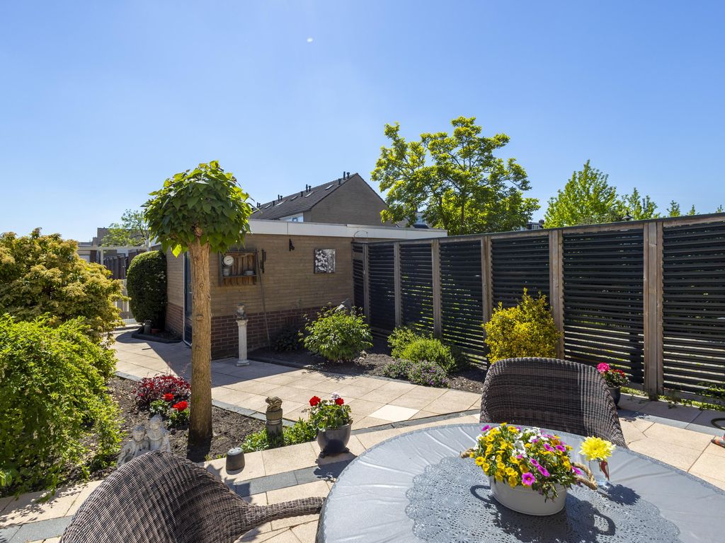 Lange Griendsweer 9, HARDINXVELD-GIESSENDAM