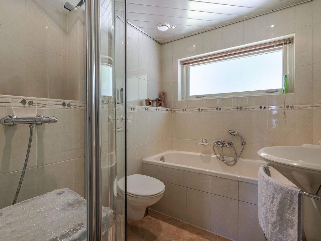 Lange Griendsweer 9, HARDINXVELD-GIESSENDAM