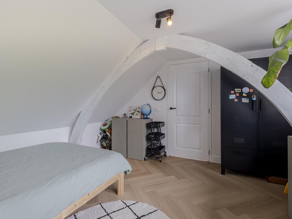 Buitendams 30, HARDINXVELD-GIESSENDAM