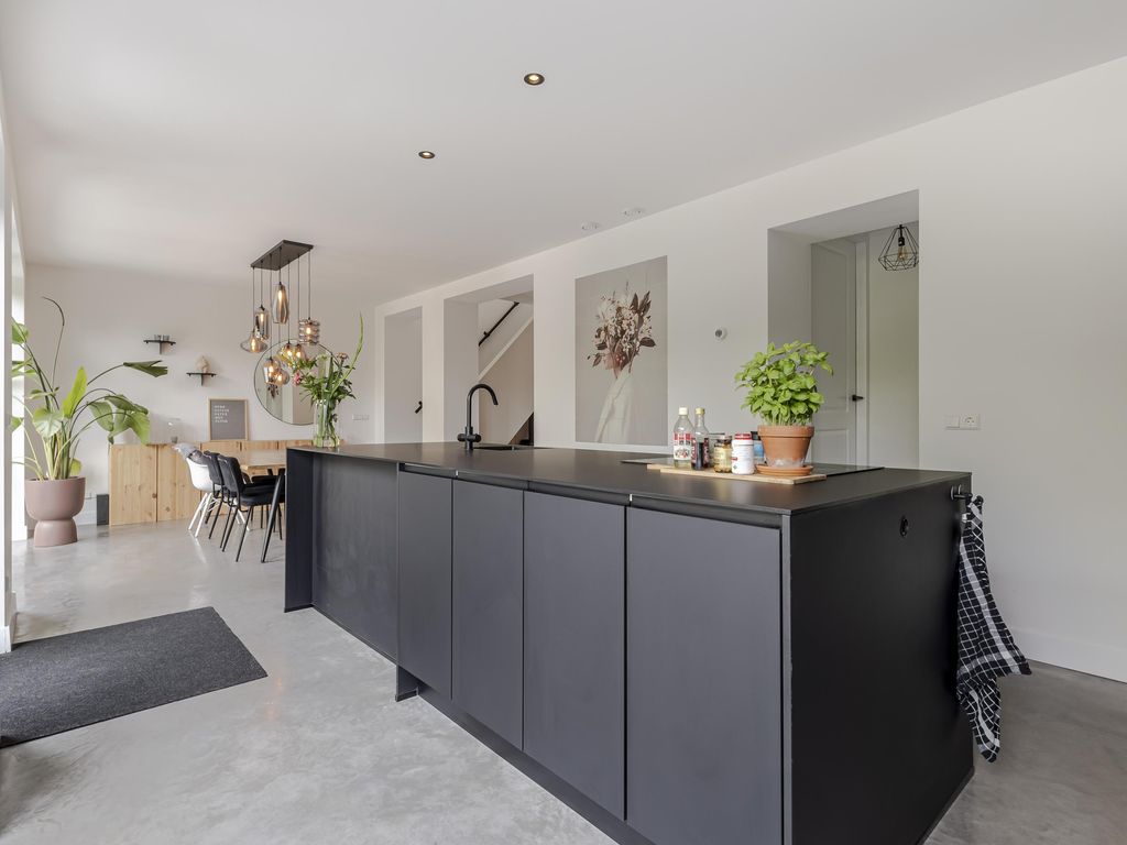 Buitendams 30, HARDINXVELD-GIESSENDAM