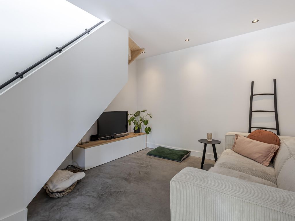 Buitendams 30, HARDINXVELD-GIESSENDAM
