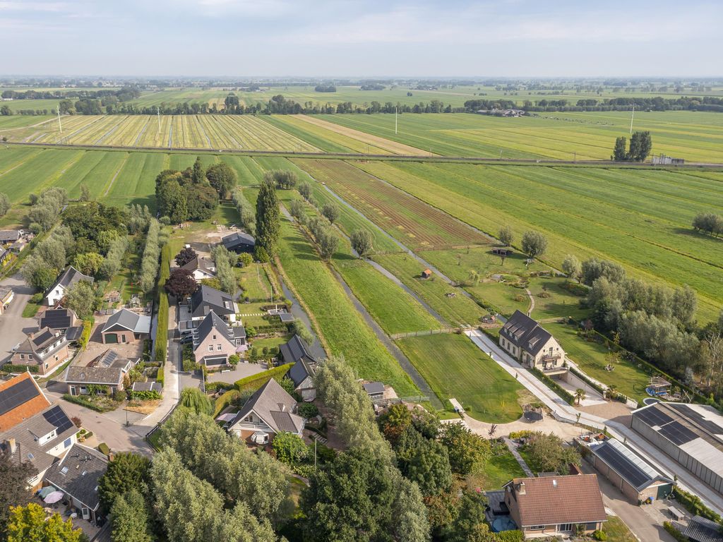 Binnendamseweg 64A, GIESSENBURG