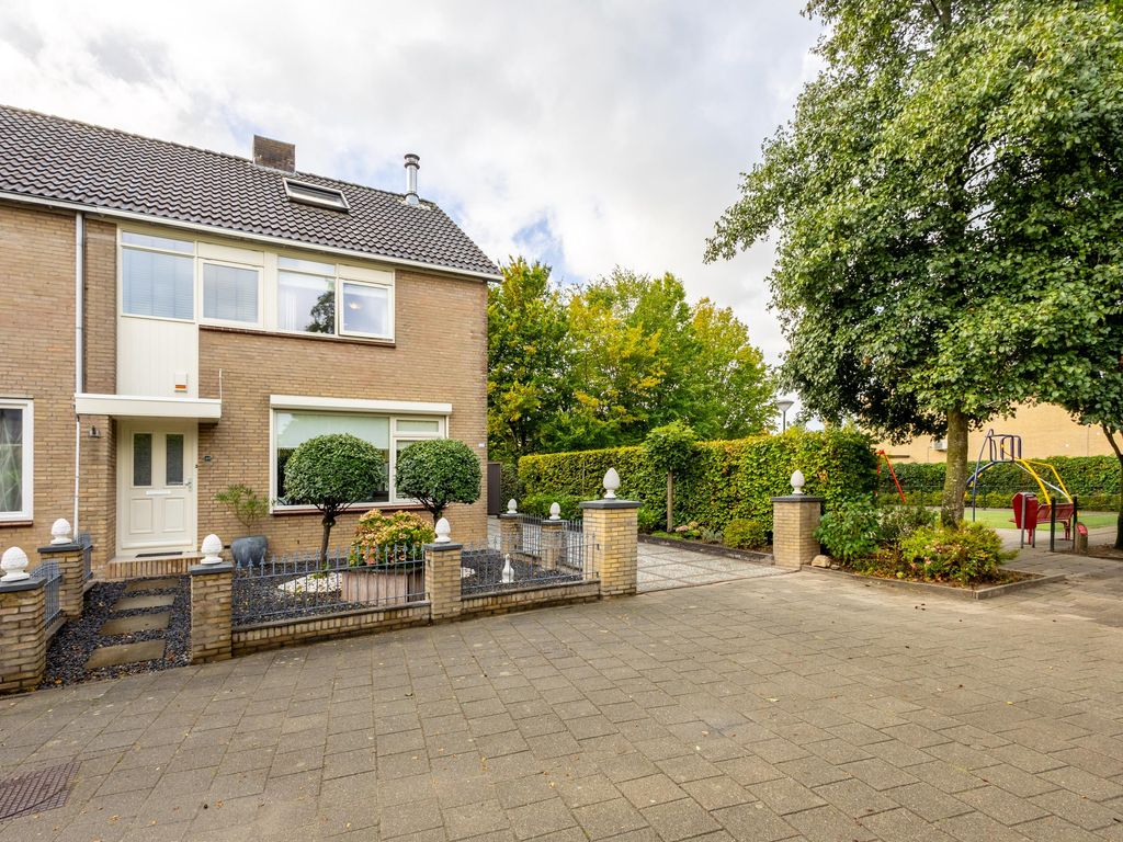 Groot Veldsweer 129, Hardinxveld-Giessendam