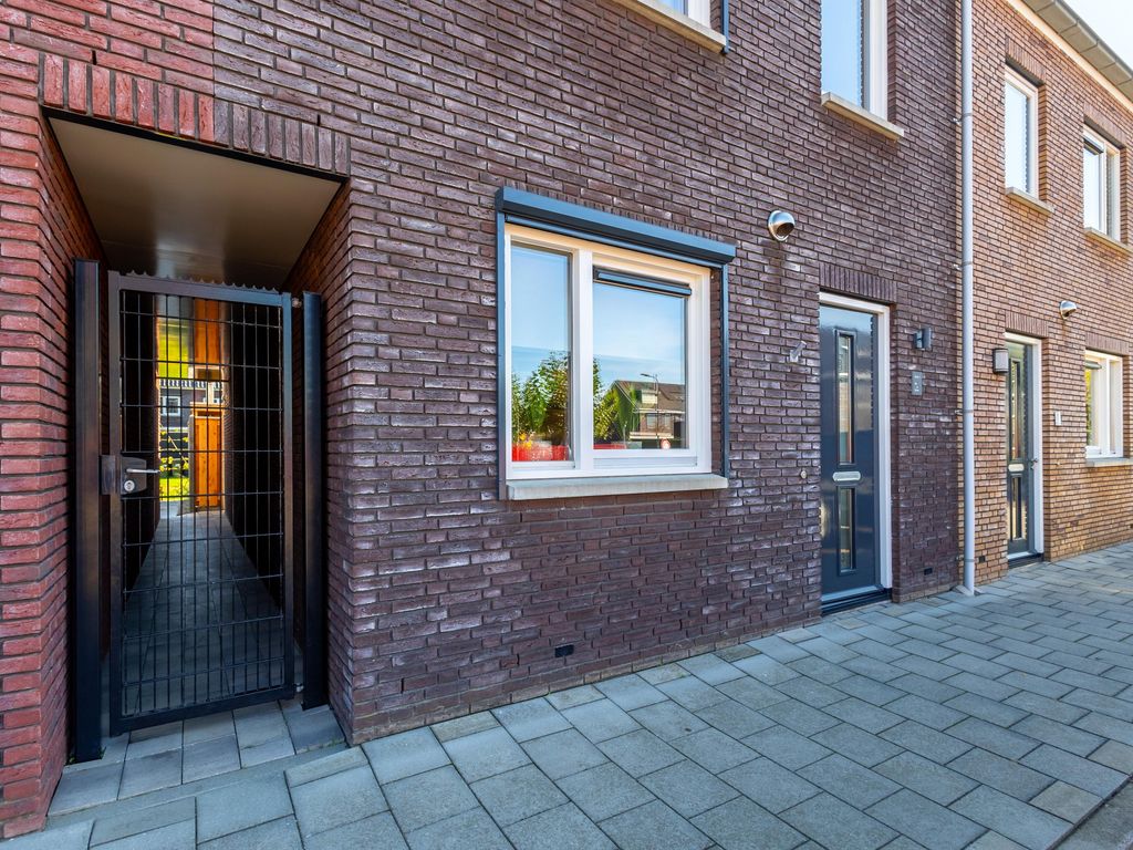 Steek 3, HARDINXVELD-GIESSENDAM
