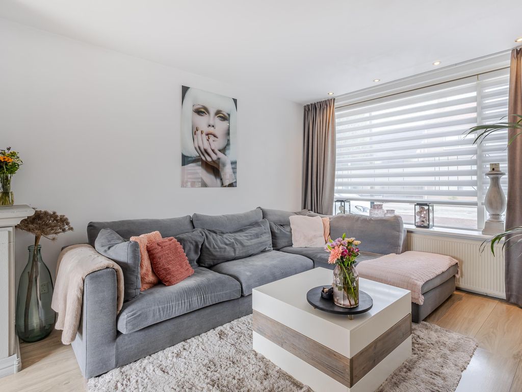 Troelstrastraat 60, HARDINXVELD-GIESSENDAM