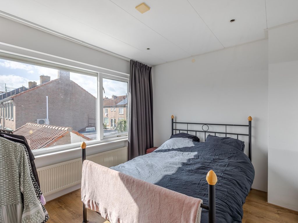 Troelstrastraat 60, HARDINXVELD-GIESSENDAM