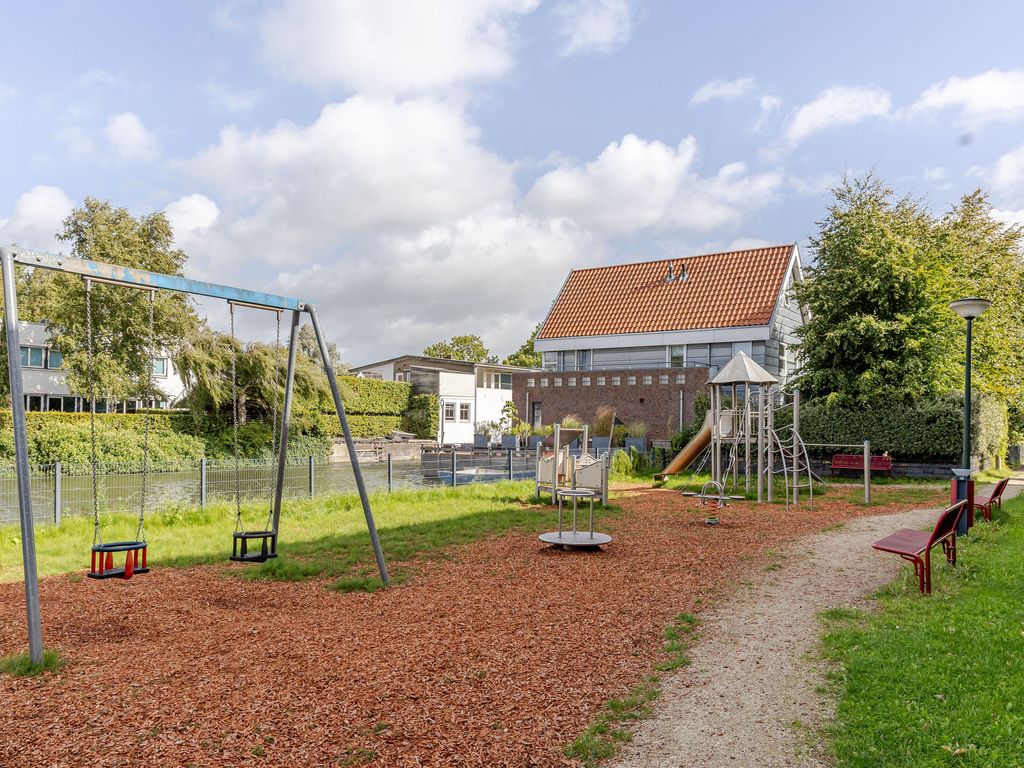 Troelstrastraat 60, HARDINXVELD-GIESSENDAM