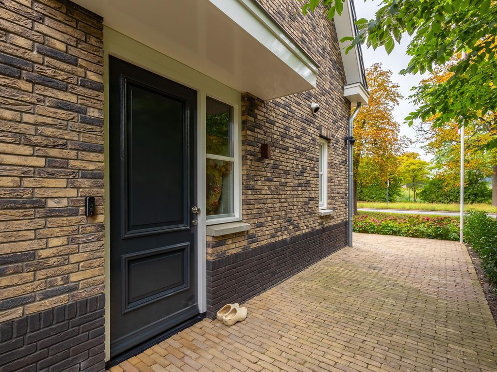 Parallelweg 97, HARDINXVELD-GIESSENDAM