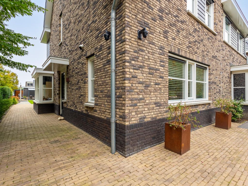 Parallelweg 97, HARDINXVELD-GIESSENDAM