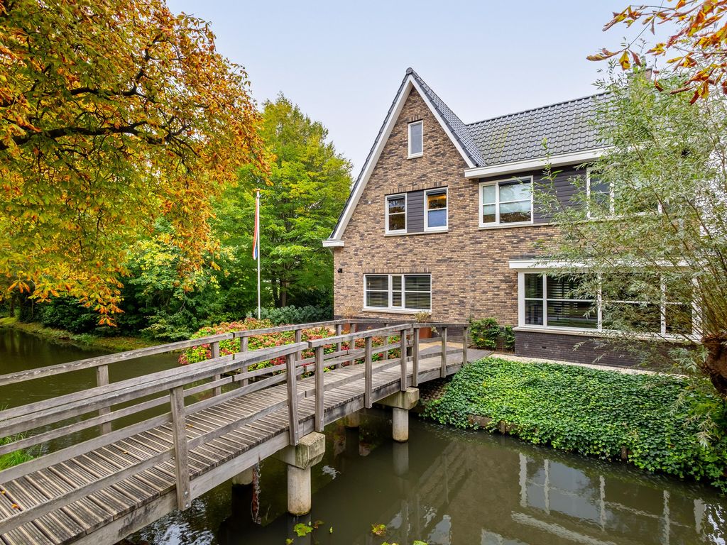 Parallelweg 97, HARDINXVELD-GIESSENDAM