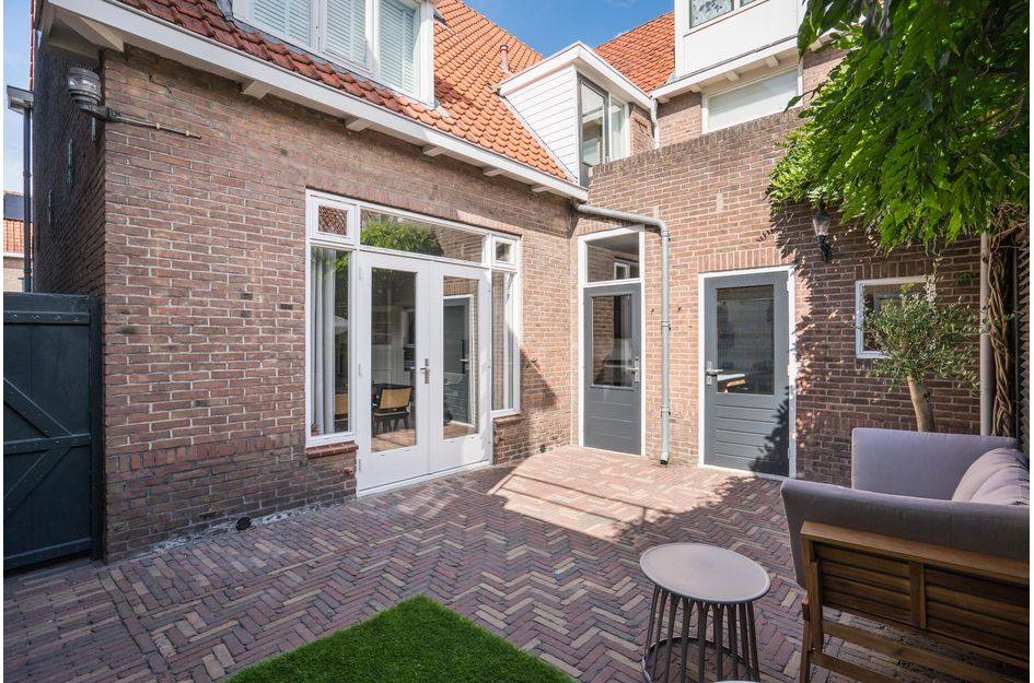 Oranjestraat 16