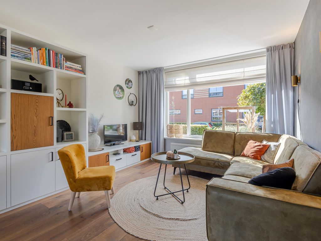 Koolmeesstraat 6, BLESKENSGRAAF CA