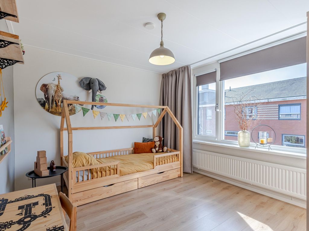 Koolmeesstraat 6, BLESKENSGRAAF CA