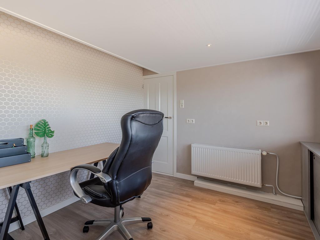 Koolmeesstraat 6, BLESKENSGRAAF CA