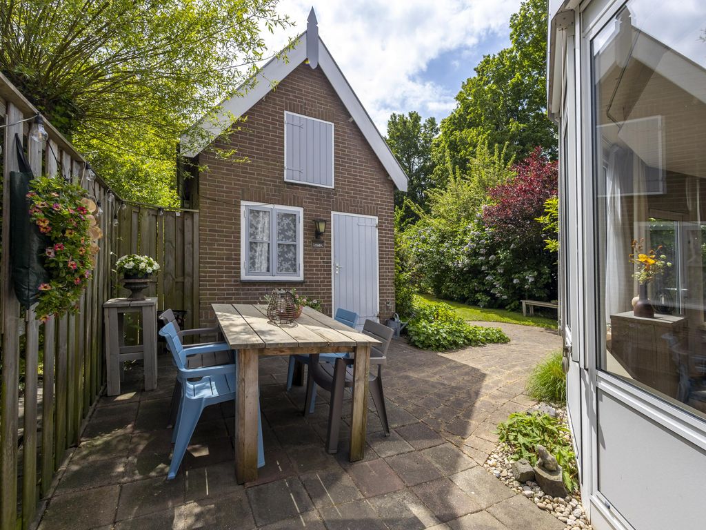 Kerkweg 41, HARDINXVELD-GIESSENDAM