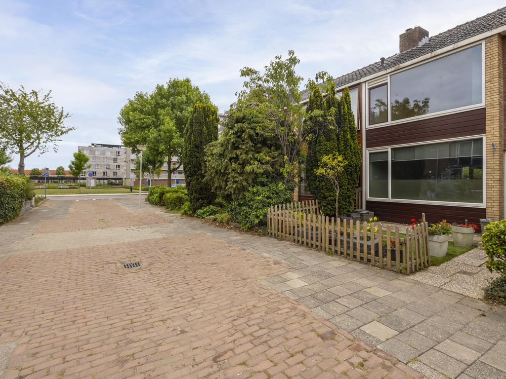 Reviusstraat 10, Papendrecht