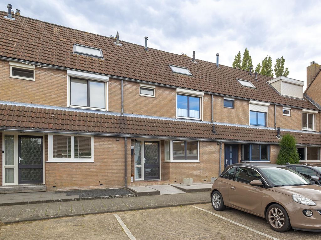 Wolfseind 34, HARDINXVELD-GIESSENDAM