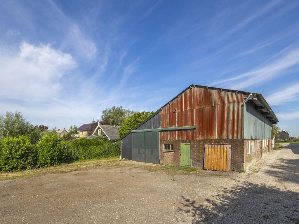 Graafdijk-oost 17 , Molenaarsgraaf