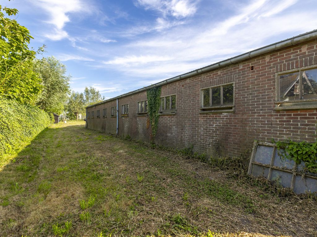 Graafdijk-oost 17 , Molenaarsgraaf