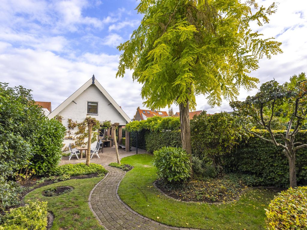 Sluisweg 44, HARDINXVELD-GIESSENDAM