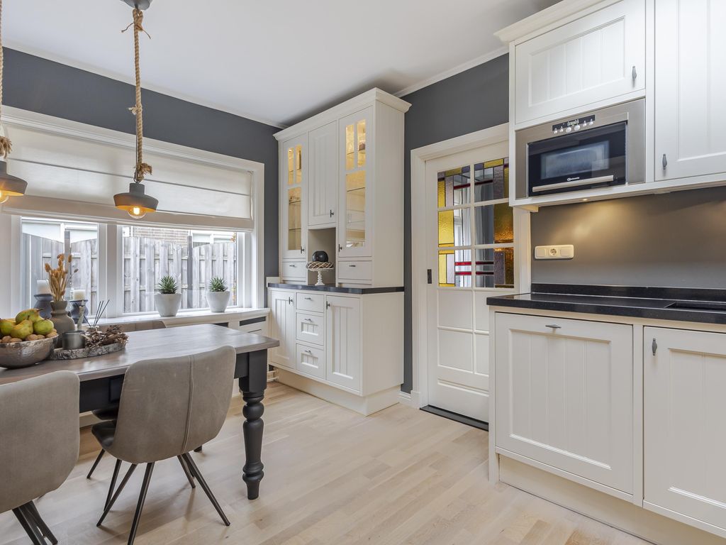 Sluisweg 44, HARDINXVELD-GIESSENDAM