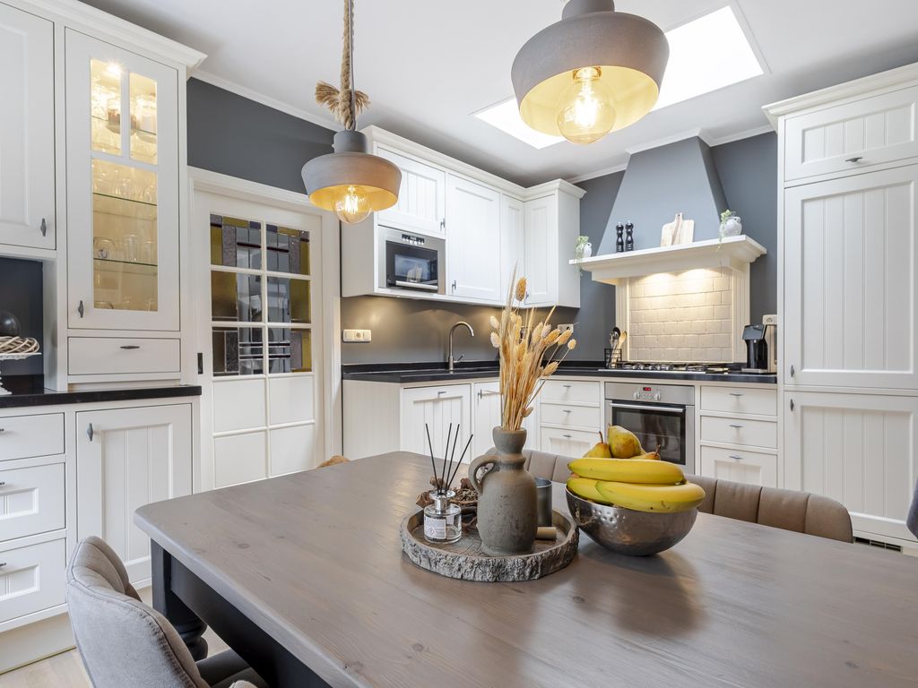 Sluisweg 44, HARDINXVELD-GIESSENDAM